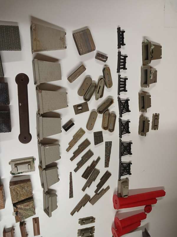 HO / OO SCALE - BRIDGE SUPPORTS & SOME STONE WALLING