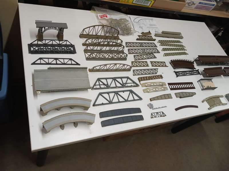 HO / OO SCALE - BRIDGES & BRIDGE SIDES + ODDS & ENDS