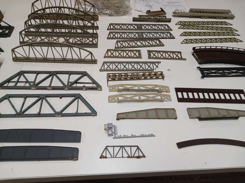 HO / OO SCALE - BRIDGES & BRIDGE SIDES + ODDS & ENDS