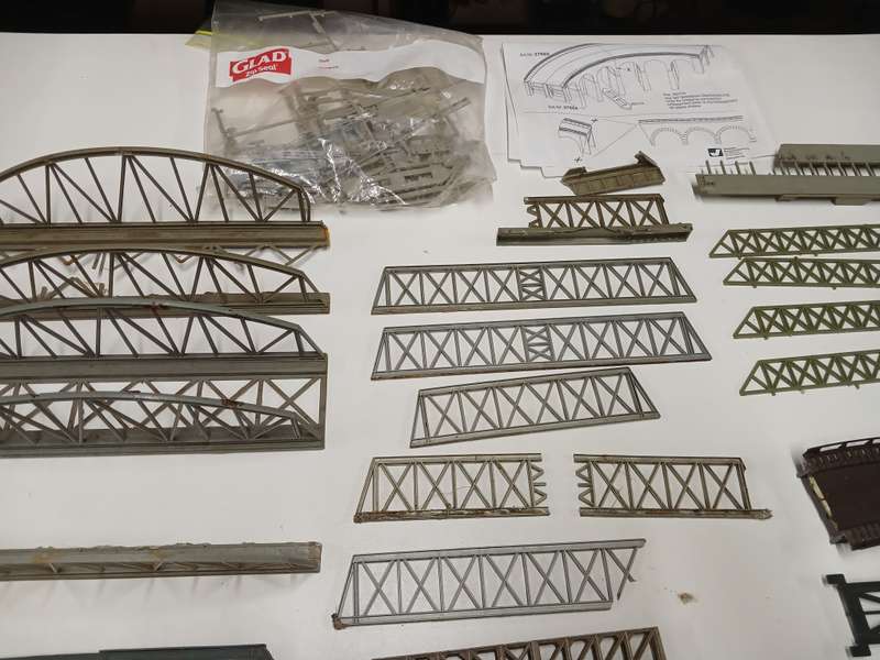 HO / OO SCALE - BRIDGES & BRIDGE SIDES + ODDS & ENDS