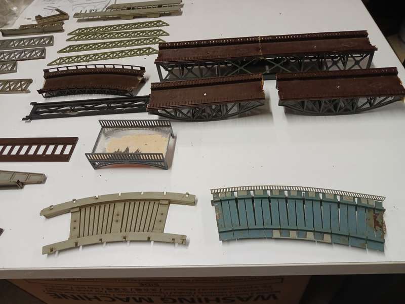 HO / OO SCALE - BRIDGES & BRIDGE SIDES + ODDS & ENDS