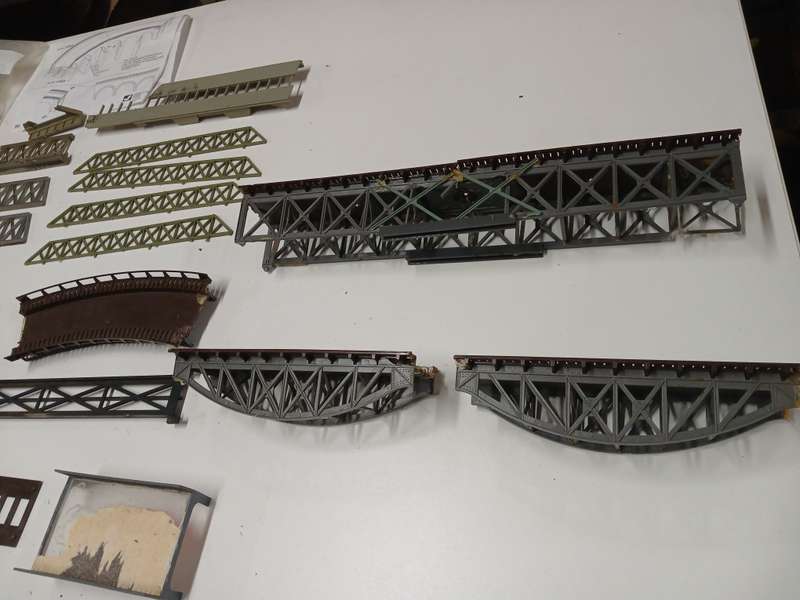 HO / OO SCALE - BRIDGES & BRIDGE SIDES + ODDS & ENDS