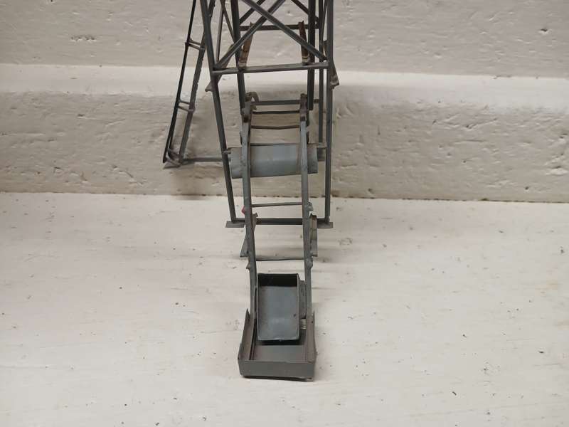 HO SCALE - METAL SLAG LOADER