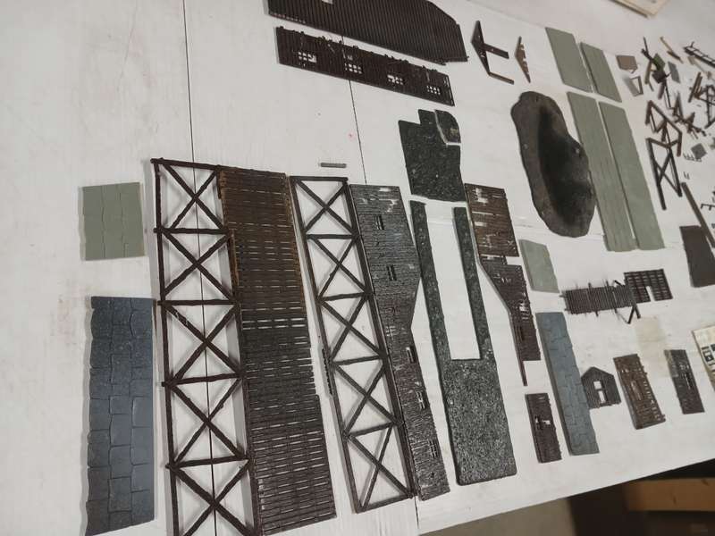 HO SCALE - MODEL POWER - OLD STYLE COAL MINE - BOXED