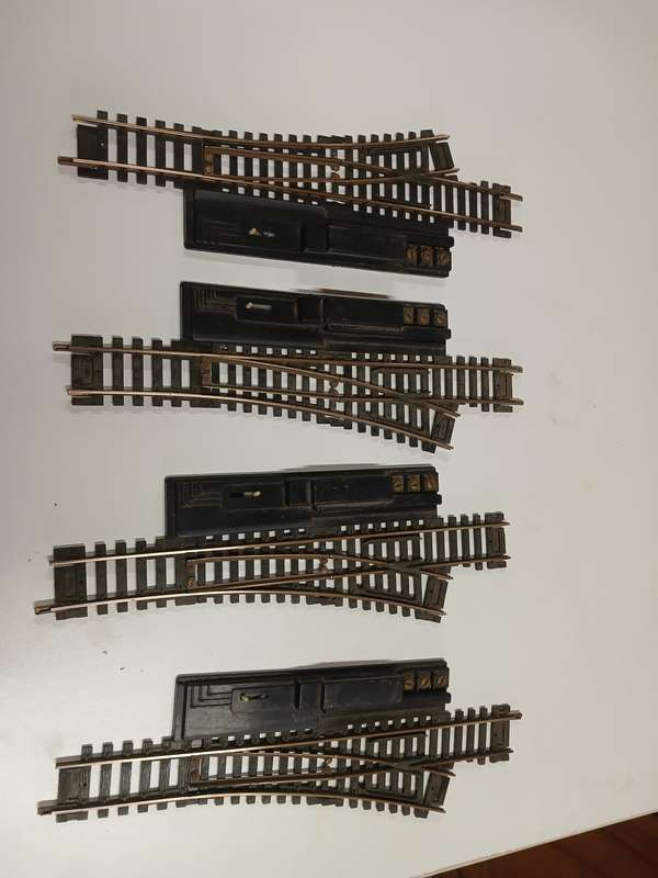 HO / OO SCALE - LIONEL - X4 POINTS