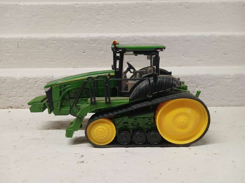 DIE CAST : 1:32 SCALE - SIKU - JOHN DEERE - 8360RT TRACK TRACTOR