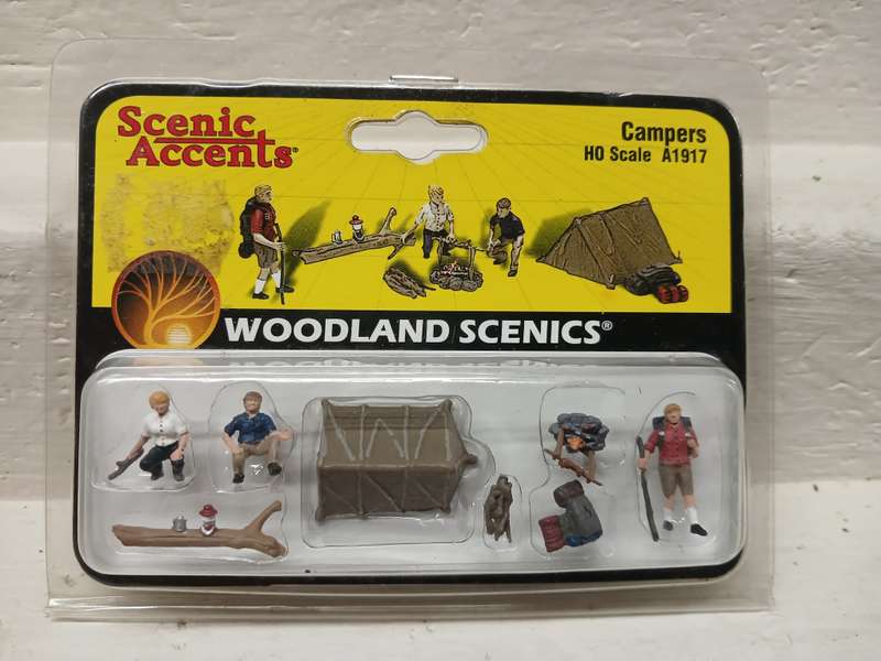 HO SCALE - WOODLANDS SCENICS - CAMPERS SET - BOXED