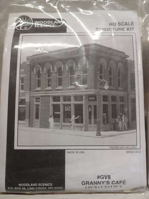HO SCALE - WOODLAND SCENICS - X5 BUILDING KITS - BOXED