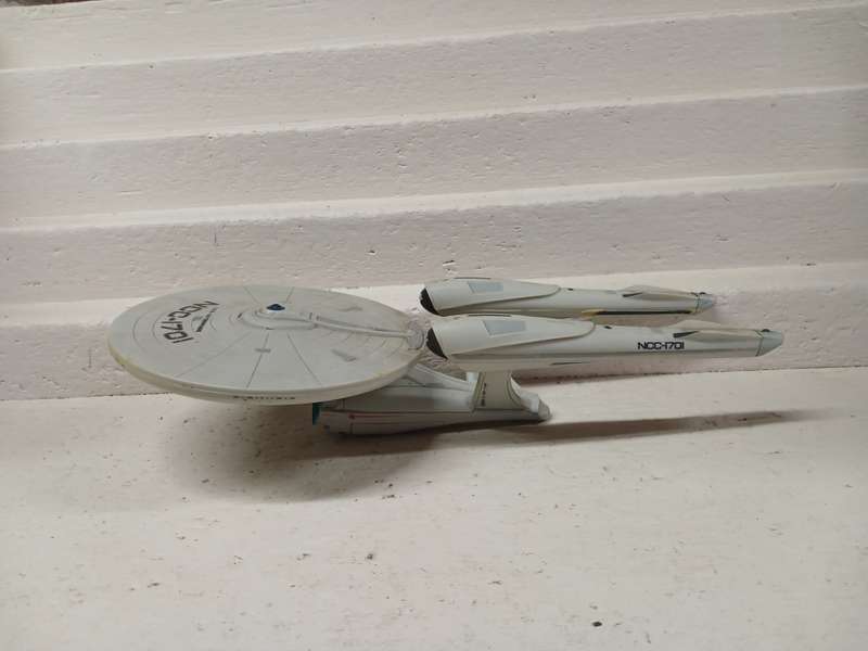 USS ENTERPRISE NCC-1701 SPACE SHIP