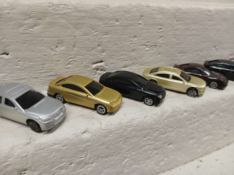 HO SCALE - VARIOUS CARS - X10