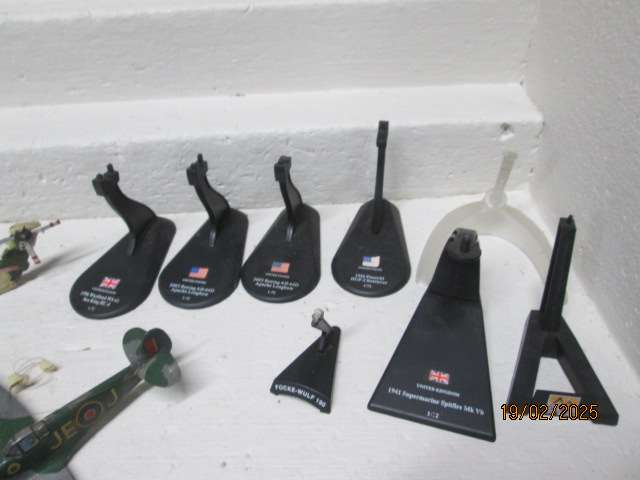DIE CAST - HELICOPTERS & PLANES X9