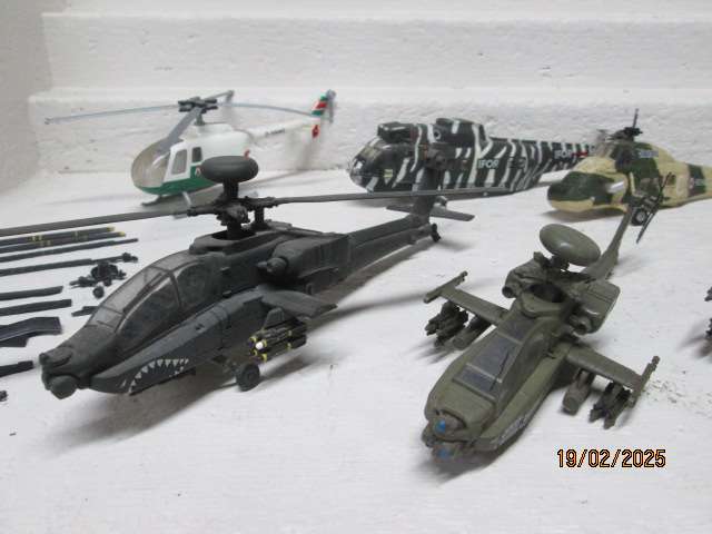 DIE CAST - HELICOPTERS & PLANES X9