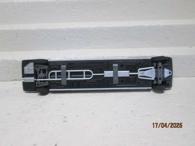 DIE CAST - 1:24 SCALE - FORD LINCOLN LIMOUSINE