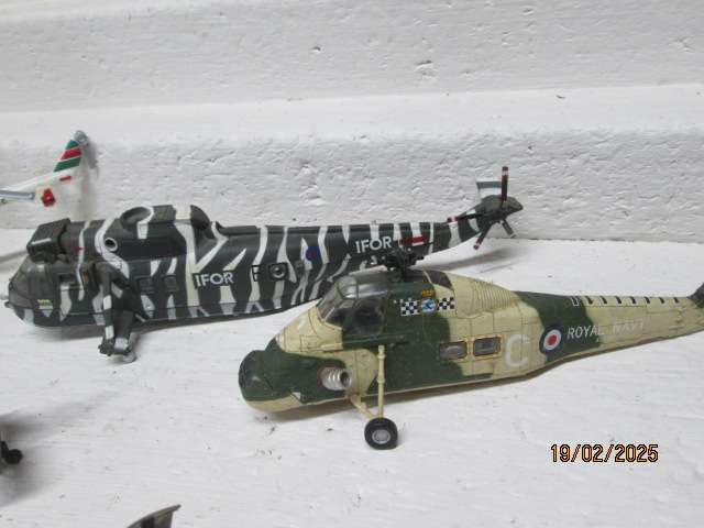 DIE CAST - HELICOPTERS & PLANES X9