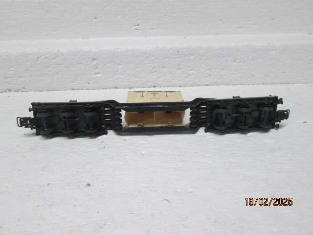 HO SCALE - MARKLIN - LOWELL - 6-AXLE HEAVY DUTY GOODS TRUCK