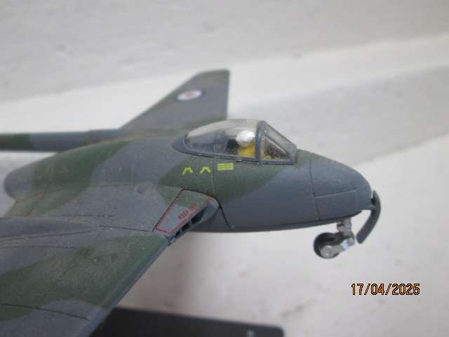 1:72 DIE CAST MILITARY AEROPLANE - 1955 DE HAVILLAND VAMPIRE
