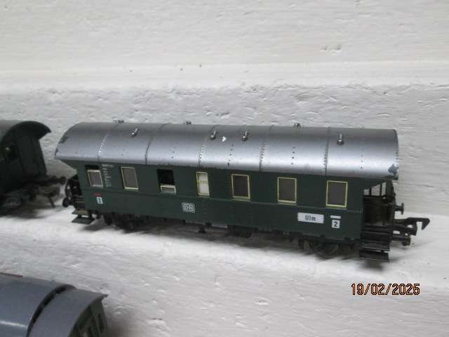 HO SCALE - FLEISCHMANN - VARIOUS PASSENGER COACHES - X3