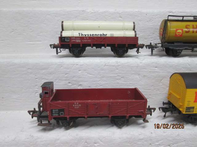 HO SCALE - FLEICHMANN - VARIOUS GOODS WAGONS - X5