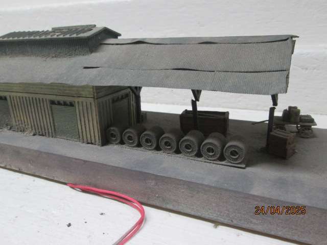 HO SCALE - PLATFORM BUILDINGS - X2