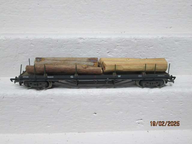 OO SCALE - MAINLINE - GW FLAT CAR WITH LOG LOAD