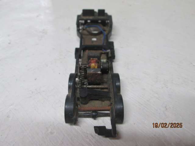 OO SCALE -TRIANG - LOWELL - GOODS WAGON WITH MINIC LOAD