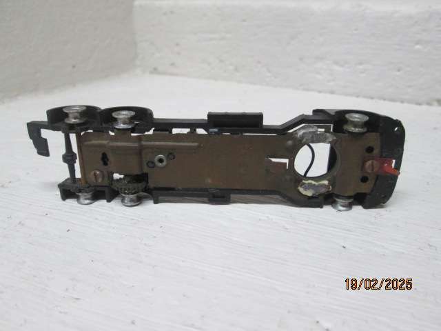 OO SCALE -TRIANG - LOWELL - GOODS WAGON WITH MINIC LOAD
