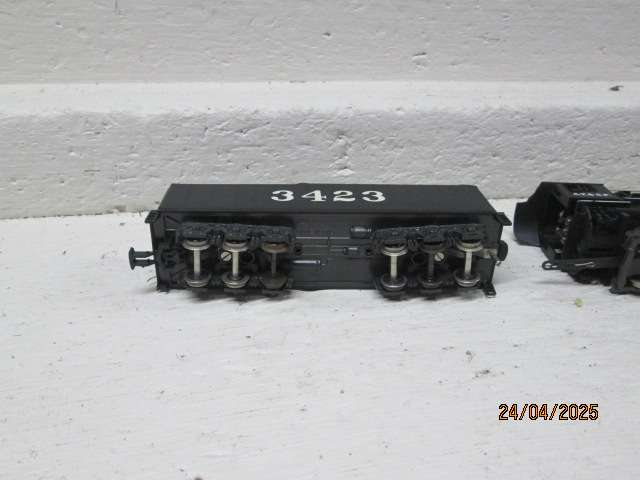 HO SCALE - RIVEROSSI - SANTE FE 4-6-2 STEAM LOCOMOTIVE