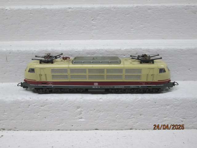 HO SCALE - LIMA - DB ELECTRIC LOCOMOTIVE