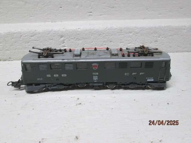 HO SCALE - LIMA - SBB ELECTRIC LOCOMOTIVE