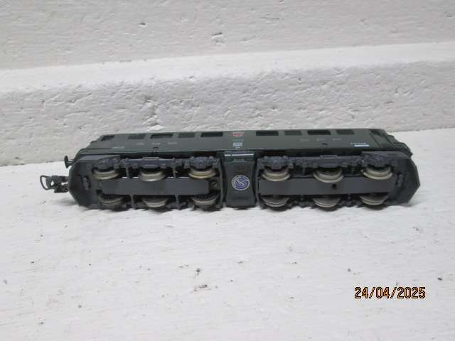 HO SCALE - LIMA - SBB ELECTRIC LOCOMOTIVE
