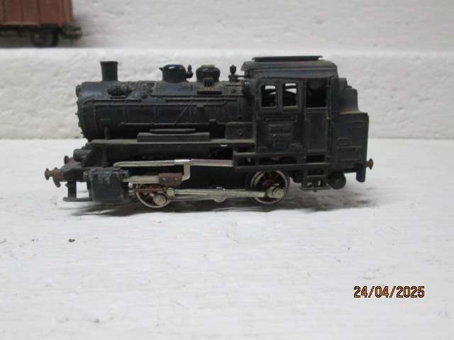 HO SCALE - MARKLIN - LOCO AND WAGONS - X5