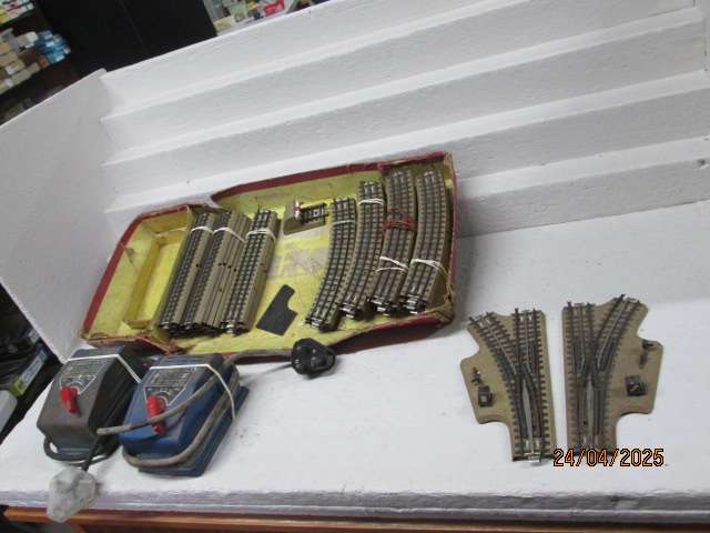 HO SCALE - MARKLIN - M-TRACK + TRANSFORMERS