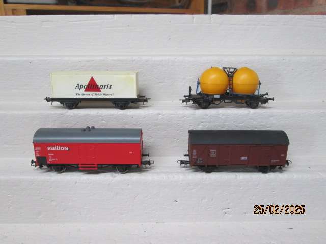 HO SCALE - ROCO - VARIOUS GOODS WAGONS - X4 - BOXED