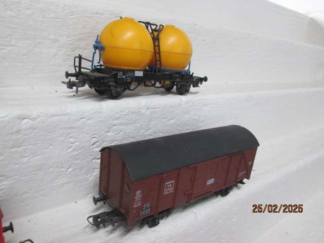 HO SCALE - ROCO - VARIOUS GOODS WAGONS - X4 - BOXED