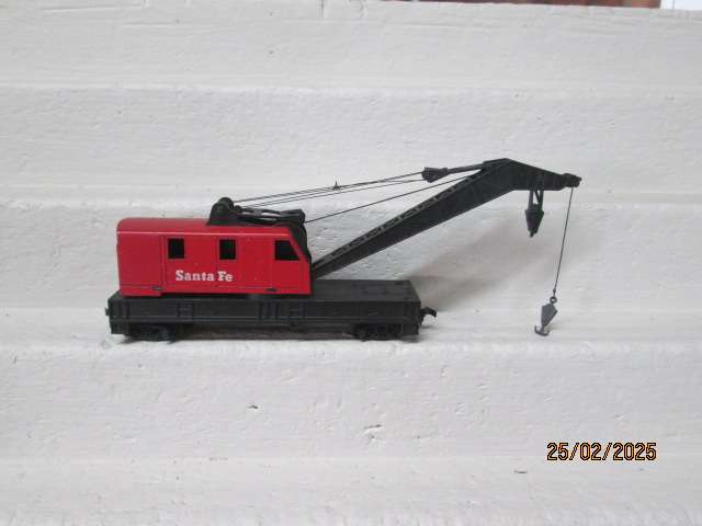 HO SCALE - SANTE FE CRANE