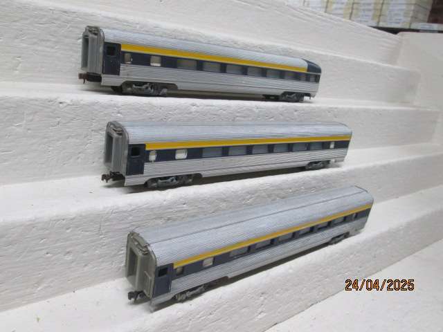 HO SCALE - MANTUA - ALUMINIUM COACHES - X3