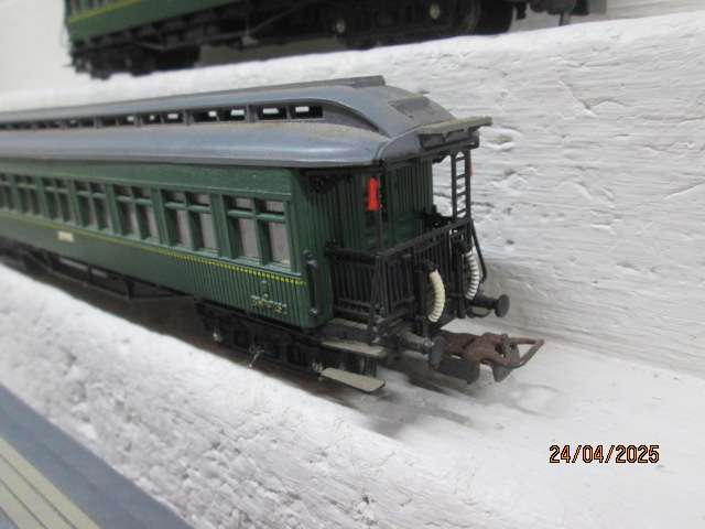 HO SCALE - ELECTROTREN - PASSENGER COACHES - X4