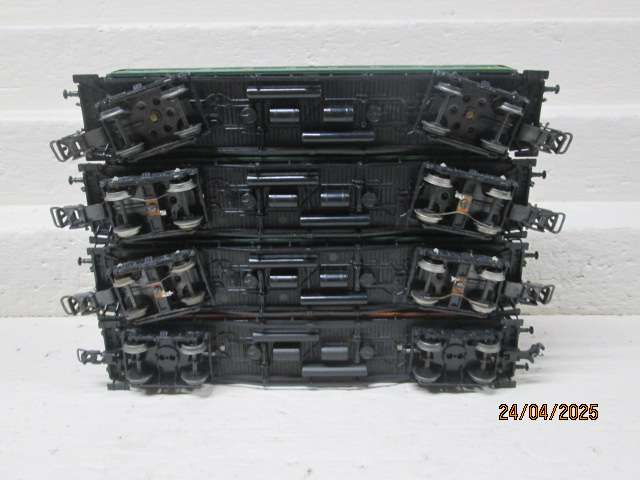 HO SCALE - ELECTROTREN - PASSENGER COACHES - X4