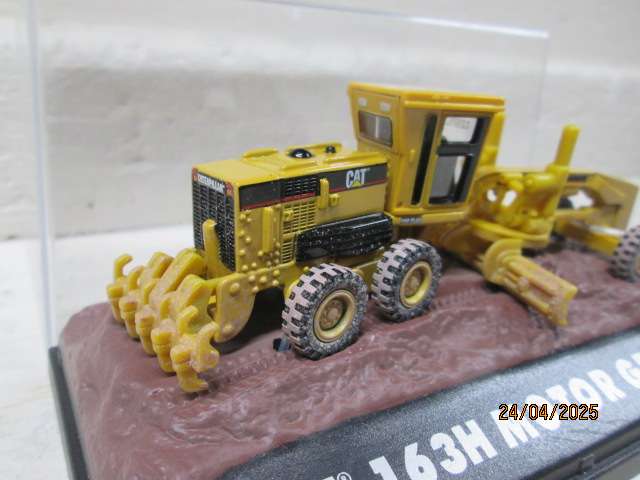 HO SCALE - NORSCOTT - CAT 163H MOTOR GRADER - BOXED