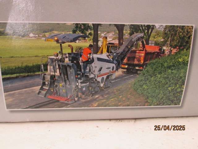 DIE CAST : 1:50 SCALE - COLD MILLING MACHINE W 100 F - BOXED
