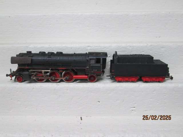HO SCALE - PIKO - 2-6-2 STEAM LOCOMOTIVE