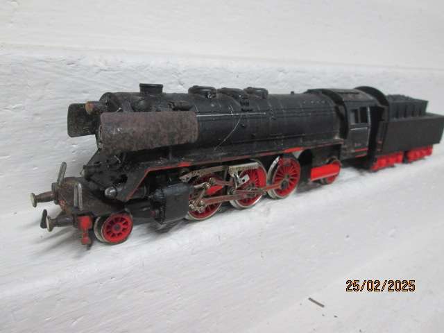 HO SCALE - PIKO - 2-6-2 STEAM LOCOMOTIVE