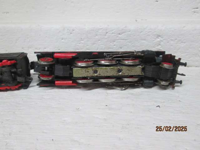 HO SCALE - PIKO - 2-6-2 STEAM LOCOMOTIVE