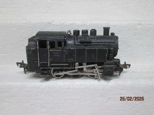 HO SCALE - FLEISCHMANN - 0-6-0 STEAM LOCOMOTIVE