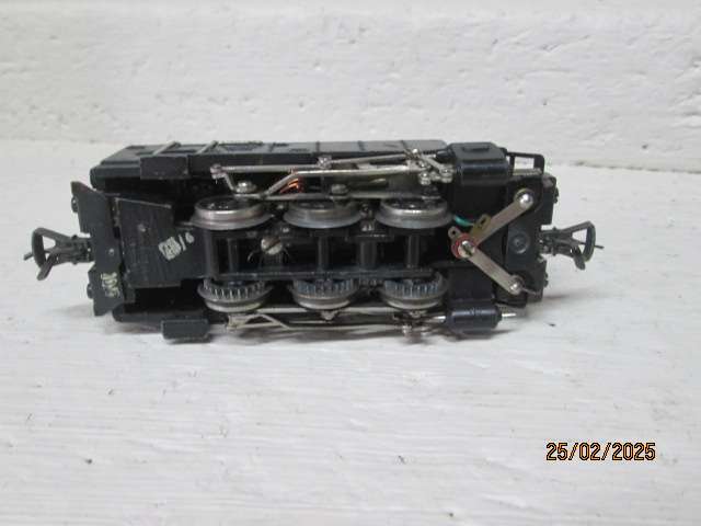 HO SCALE - FLEISCHMANN - 0-6-0 STEAM LOCOMOTIVE