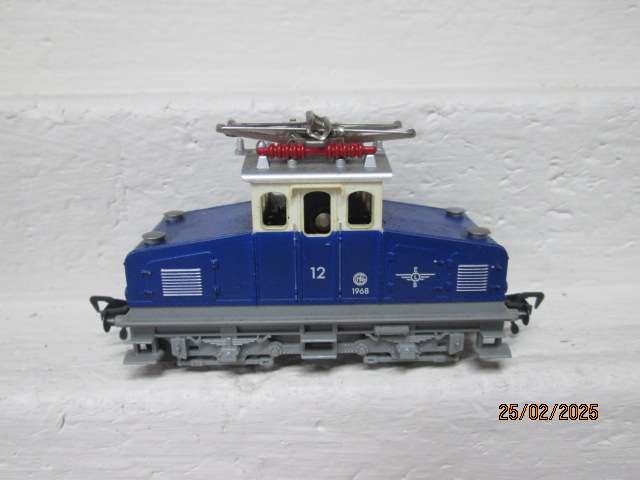 HO SCALE - FLEISCHMANN - BLUE ELECTRIC LOCOMOTIVE