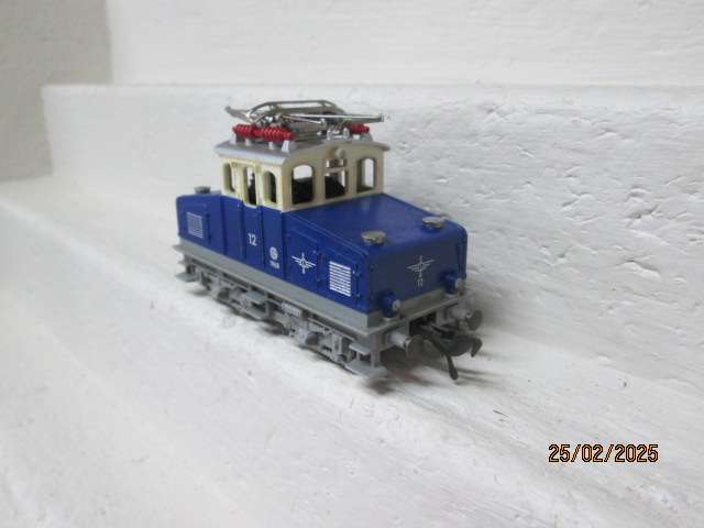 HO SCALE - FLEISCHMANN - BLUE ELECTRIC LOCOMOTIVE
