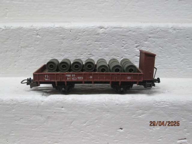HO SCALE - LIMA - FS OPEN GOODS WITH STEEL COAL LOAD