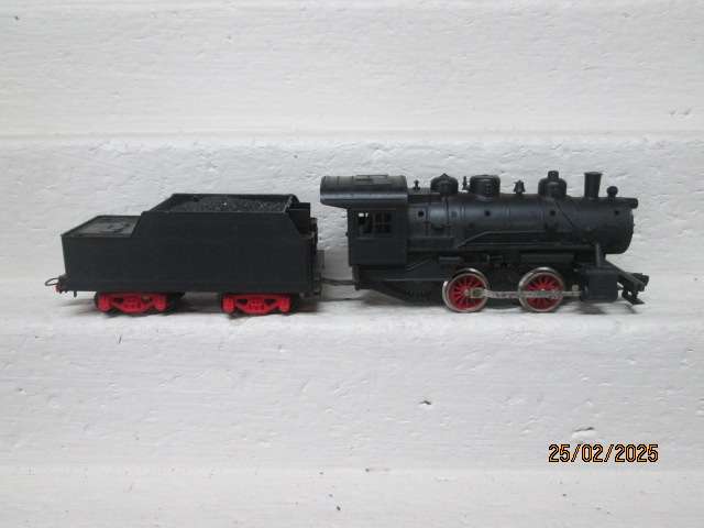 HO SCALE - LIMA - 0-4-0 STEAM LOCOMOTIVE