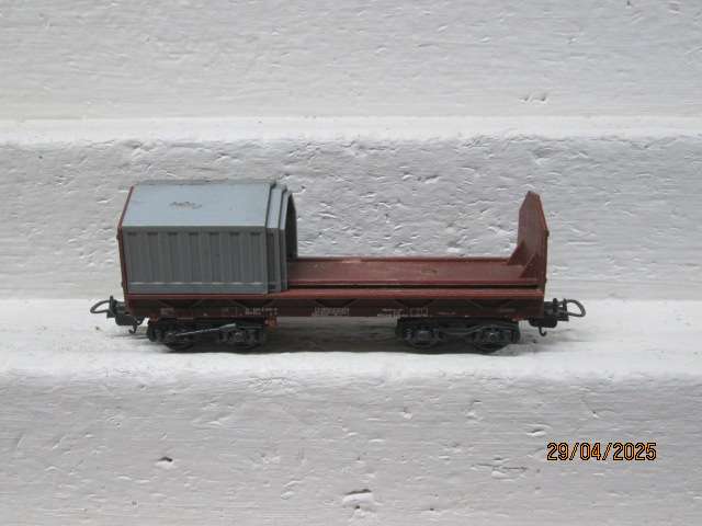 HO SCALE - LIMA - CLOSED HOPPER